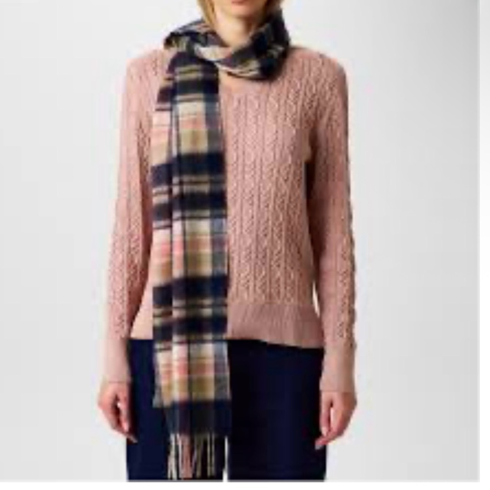 Barbour | Vintage Plaid Scarf |
Navy/Pink Rust new without tags